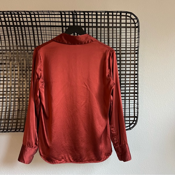 Reformation sky relaxed silk button down top - Picture 6 of 10